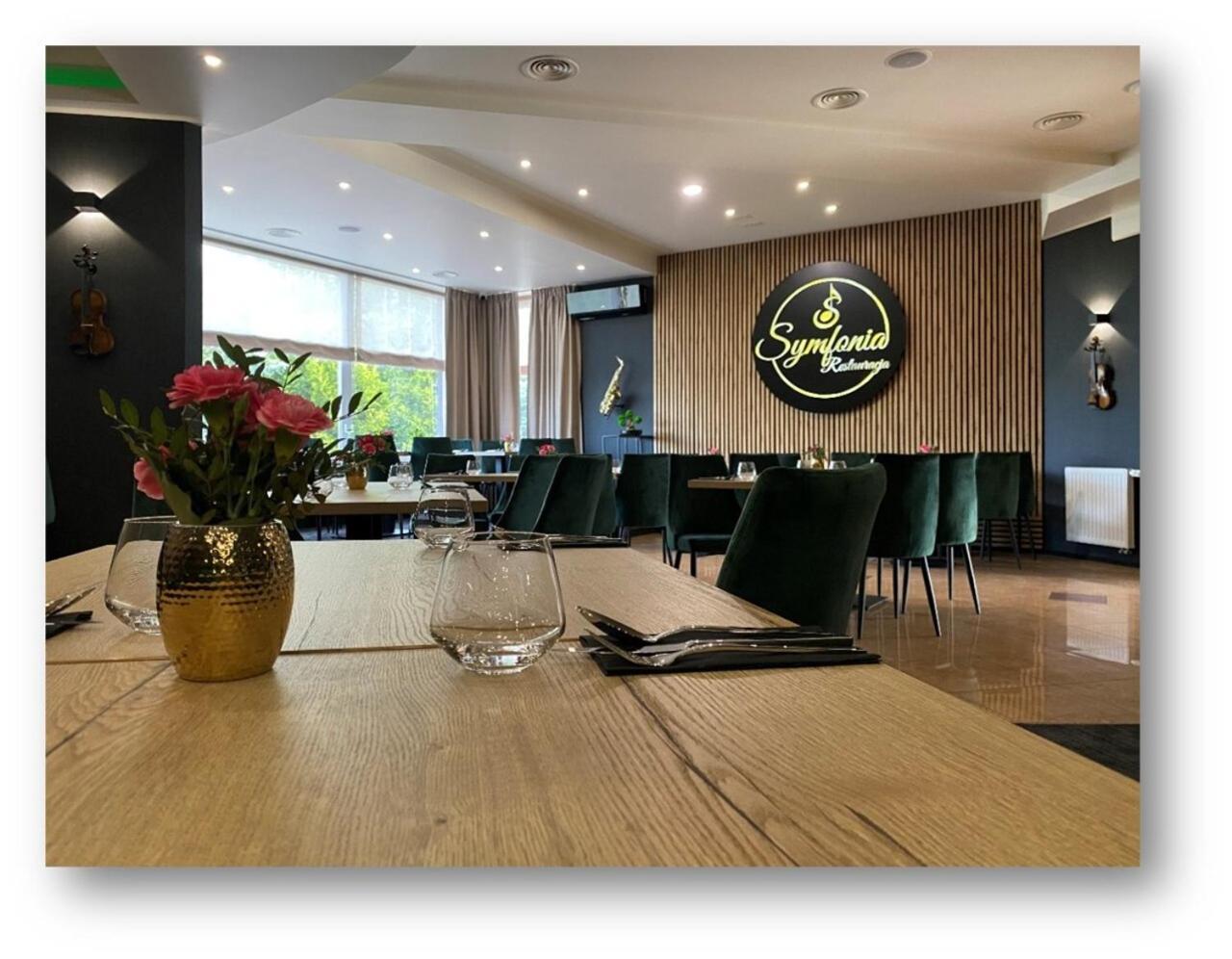 Hotel Caro Poznań Buitenkant foto